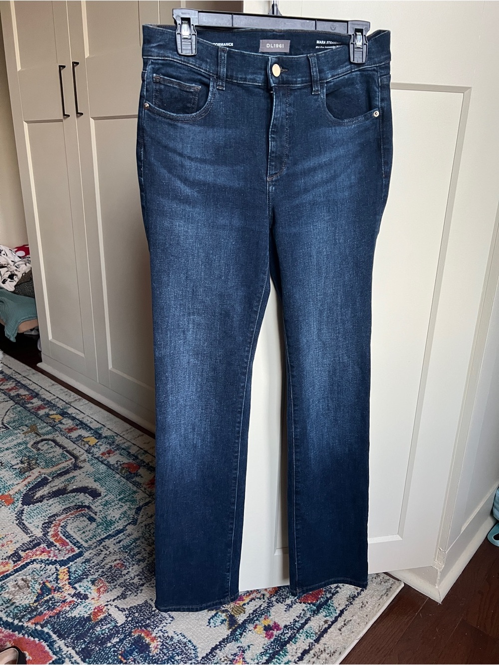DL1961 Mara Straight Mid Rise Instasculpt 31" Jeans in Dark Indigo - Size 29